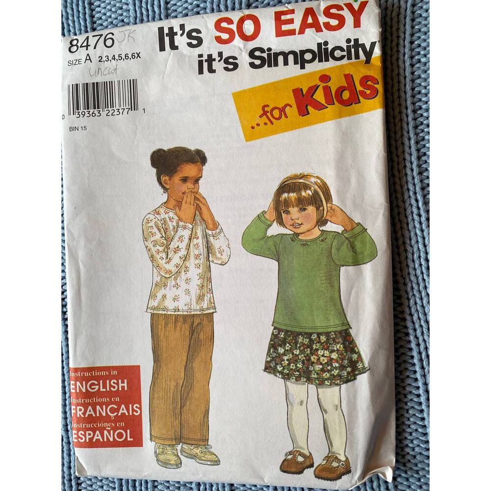 Simplicity Sewing pattern 8476 Girls top skirt pants